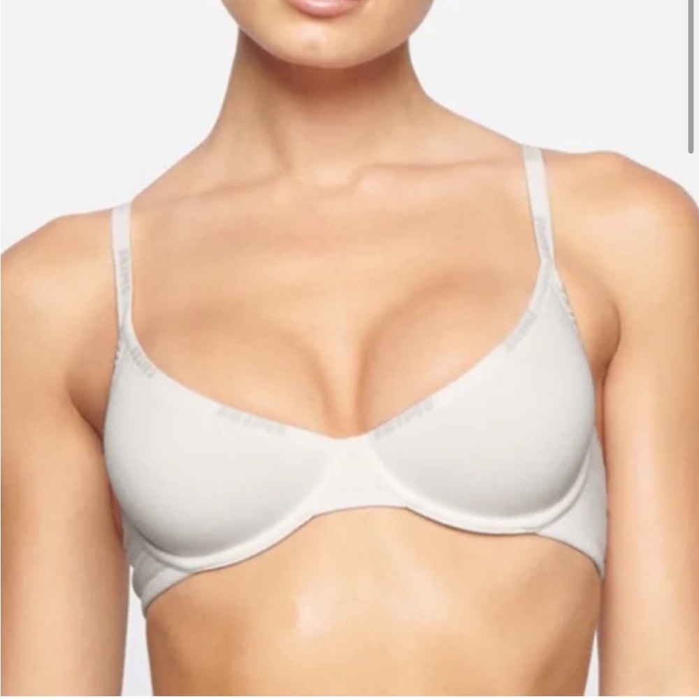 SKIMS Light Gray Bra